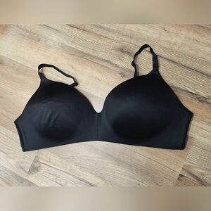PINK Seamless Black Wireless T-Shirt Bra - 38DD
